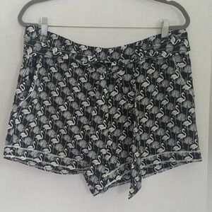Loft Black w White Flamingos High Rise Shorts w  Tie Belt & Pockets Size L